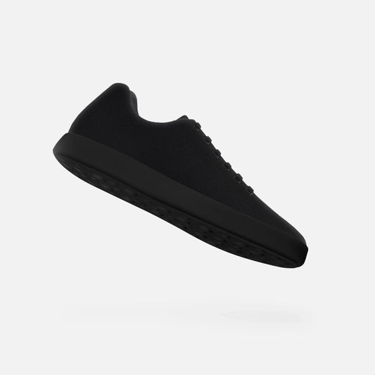 Model 000: Black