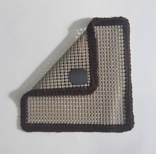 Jar Gripper with Magnet: Beige/dark brown trim