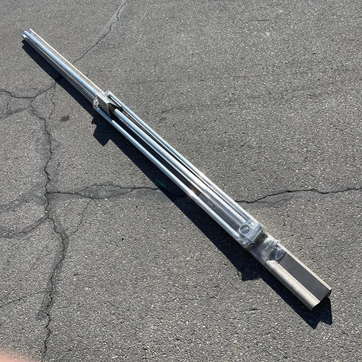 KRAFT TOOL CO. Extru-Lite Magnesium Paver 123.5” handle 144” x 4.5” screed CC291