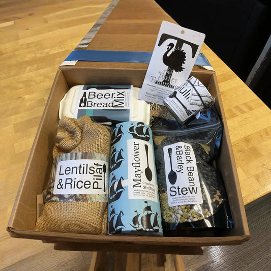 Northern Comfort Gift Box - Mulling Spices, Stuffing, Stew, Rice, Bread, Turkey Trimmings