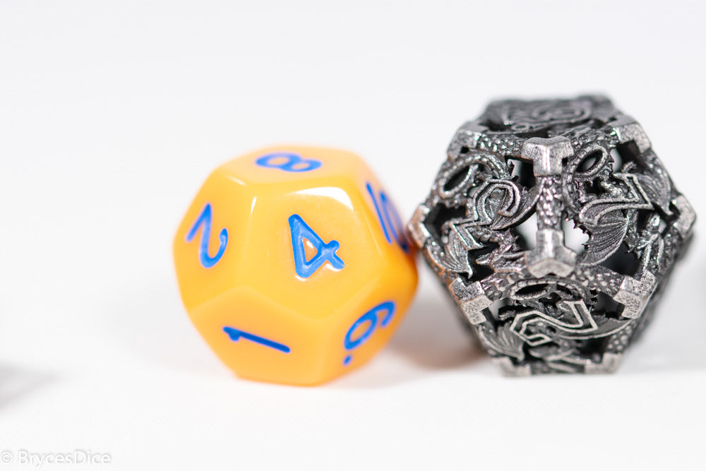 (Powerful Purple) Deadly Dragon Dice: Shards of Oblivion Hollow Metal