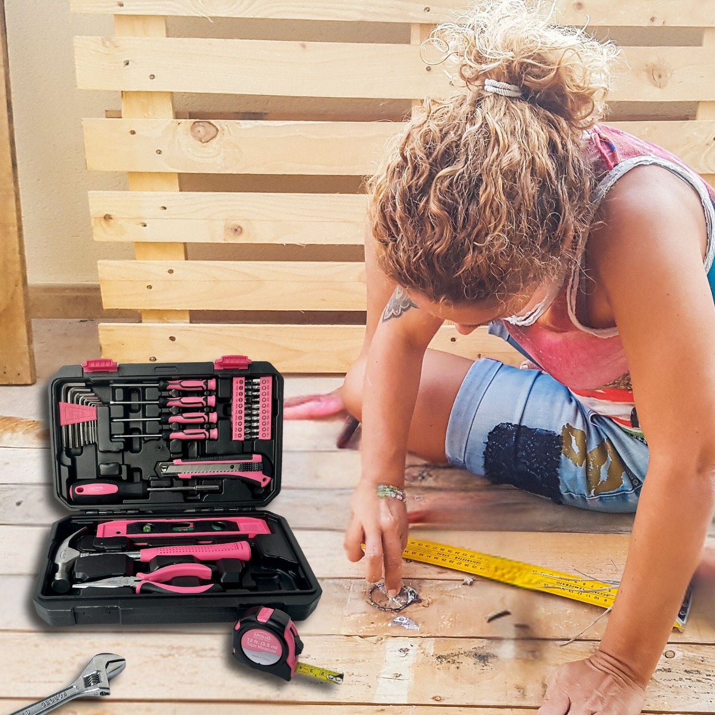 Apollo Tools New and Improved 39 Piece General Pink Tool Set in Storage Case for DIY Everyday Home Maintenance and Repairs- DT9711P