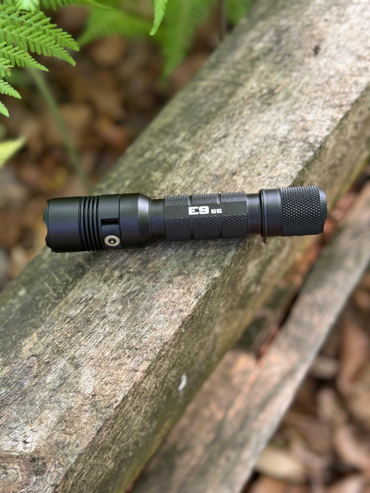 E9 GEN5 Long Throw- 3,000 Lumen 388 Meter Tactical EDC Flashlight