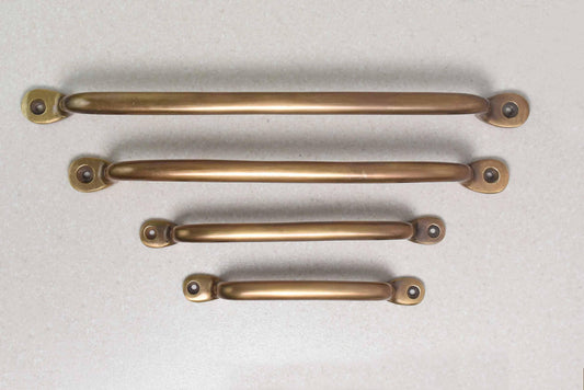 Serene Cabinet Pulls - Antique Brass