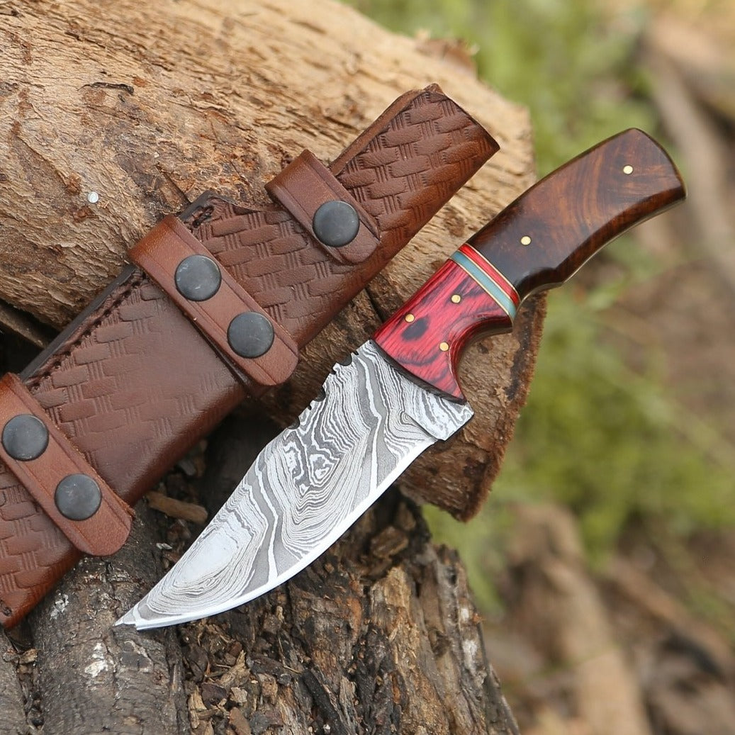 Sting Damascus Hunting Knife with Rosewood Handle