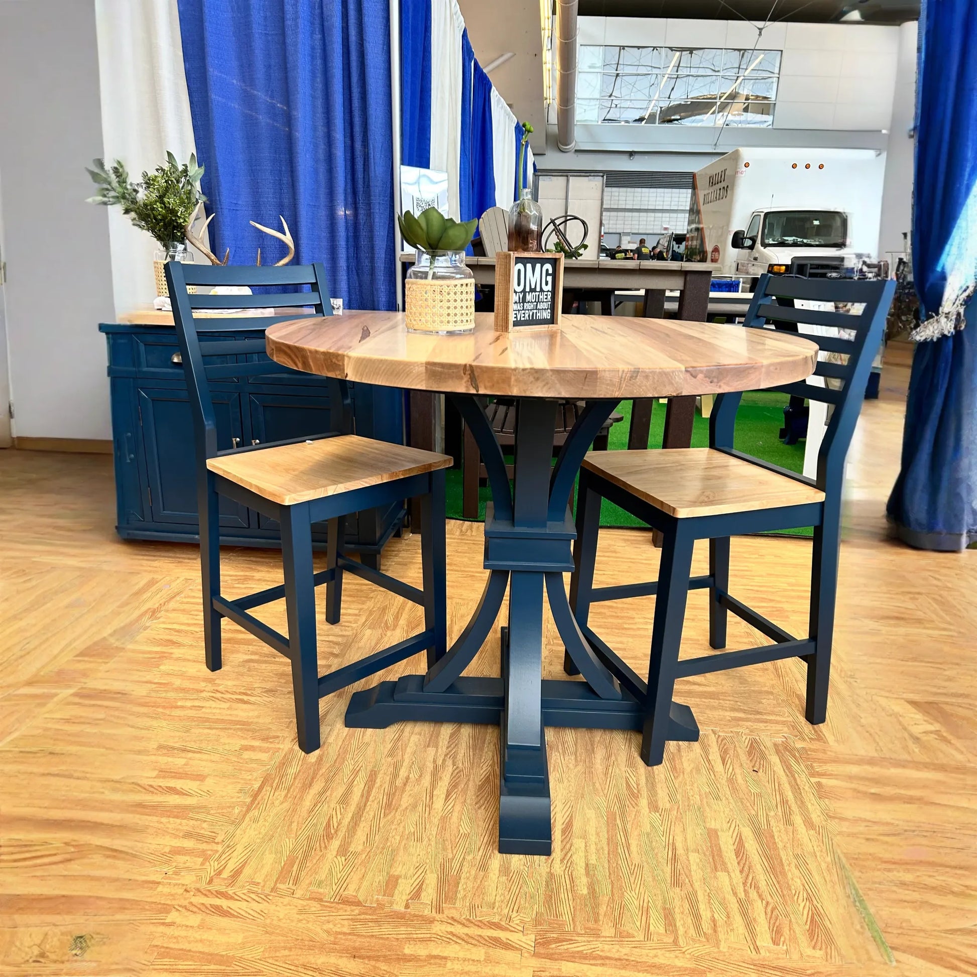 Aspen Round Dining Table