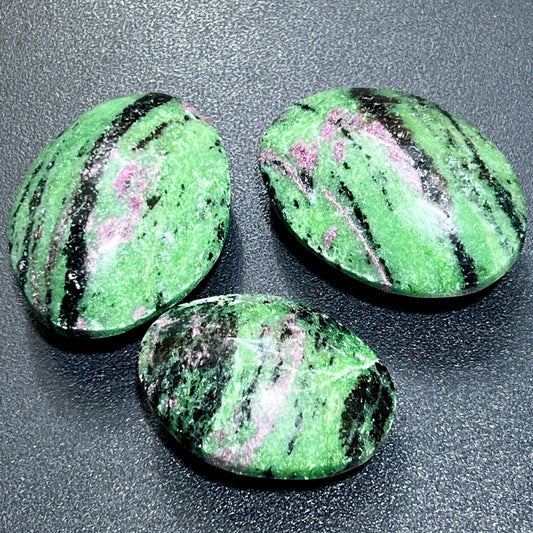 Ruby Zoisite Anyolite Crystal Palm Stones (UV Reactive) Carving