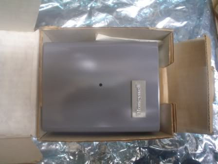 Honeywell R8228B1046  Relay Control Module