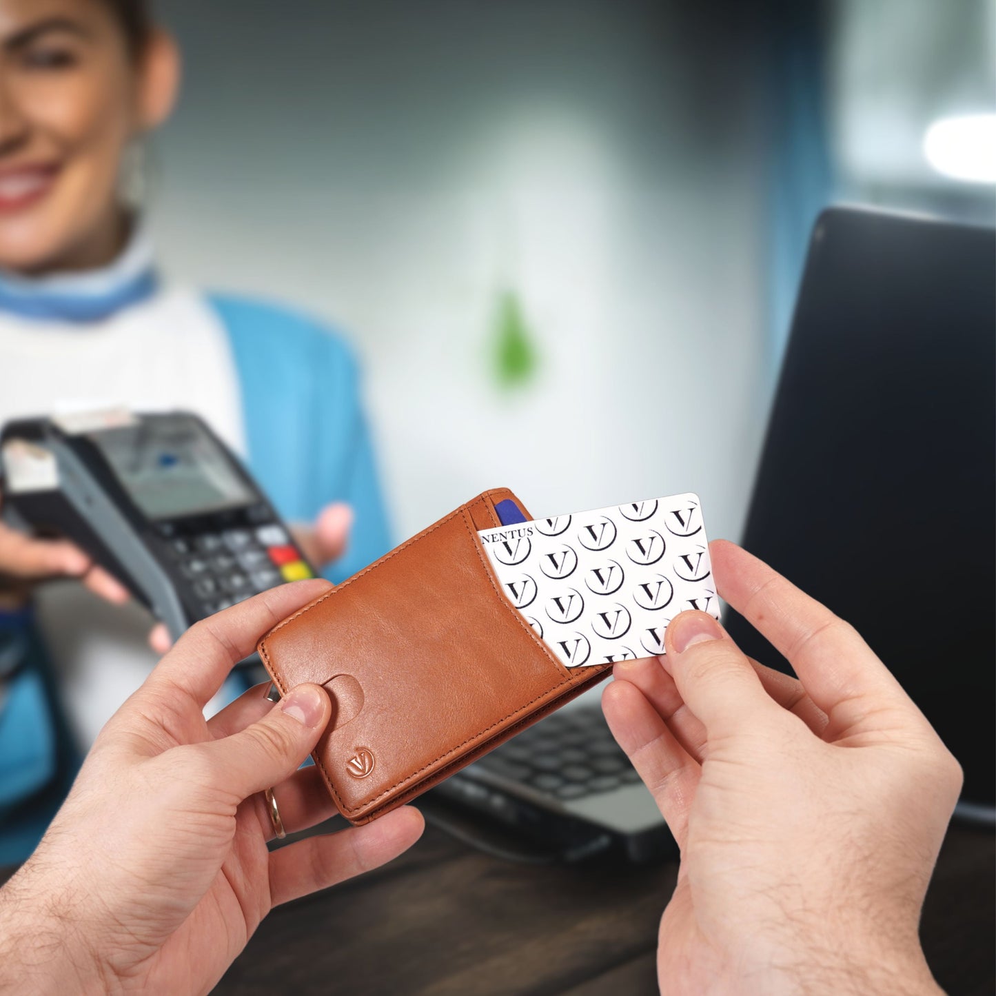 Supreme Smart VN400 AirTag Wallet