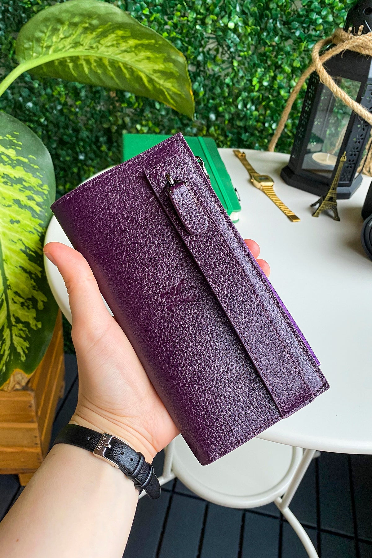 Mannu - Genuine Leather Large Wallet with Hand Band