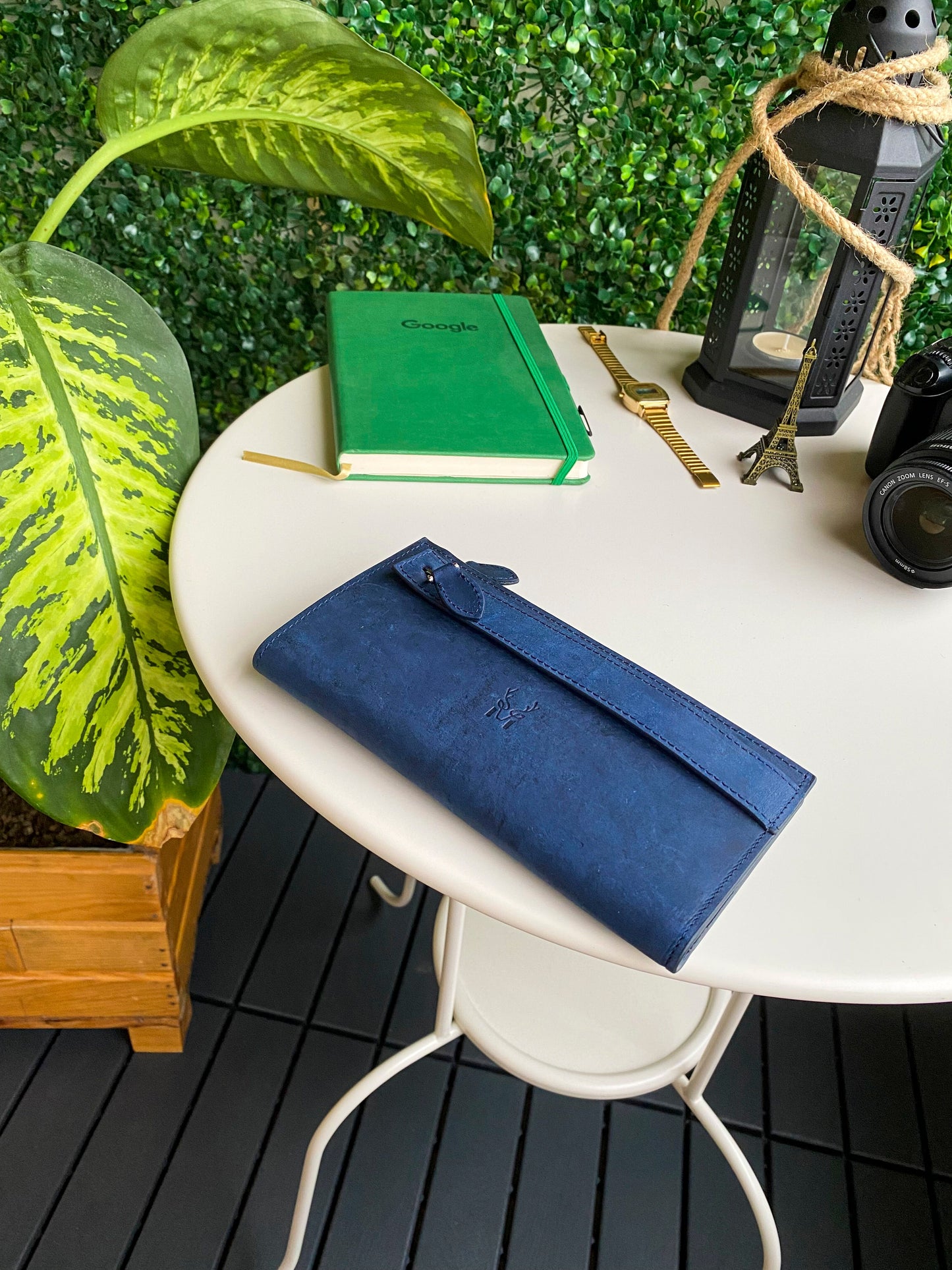 Mannu - Genuine Leather Large Wallet with Hand Band