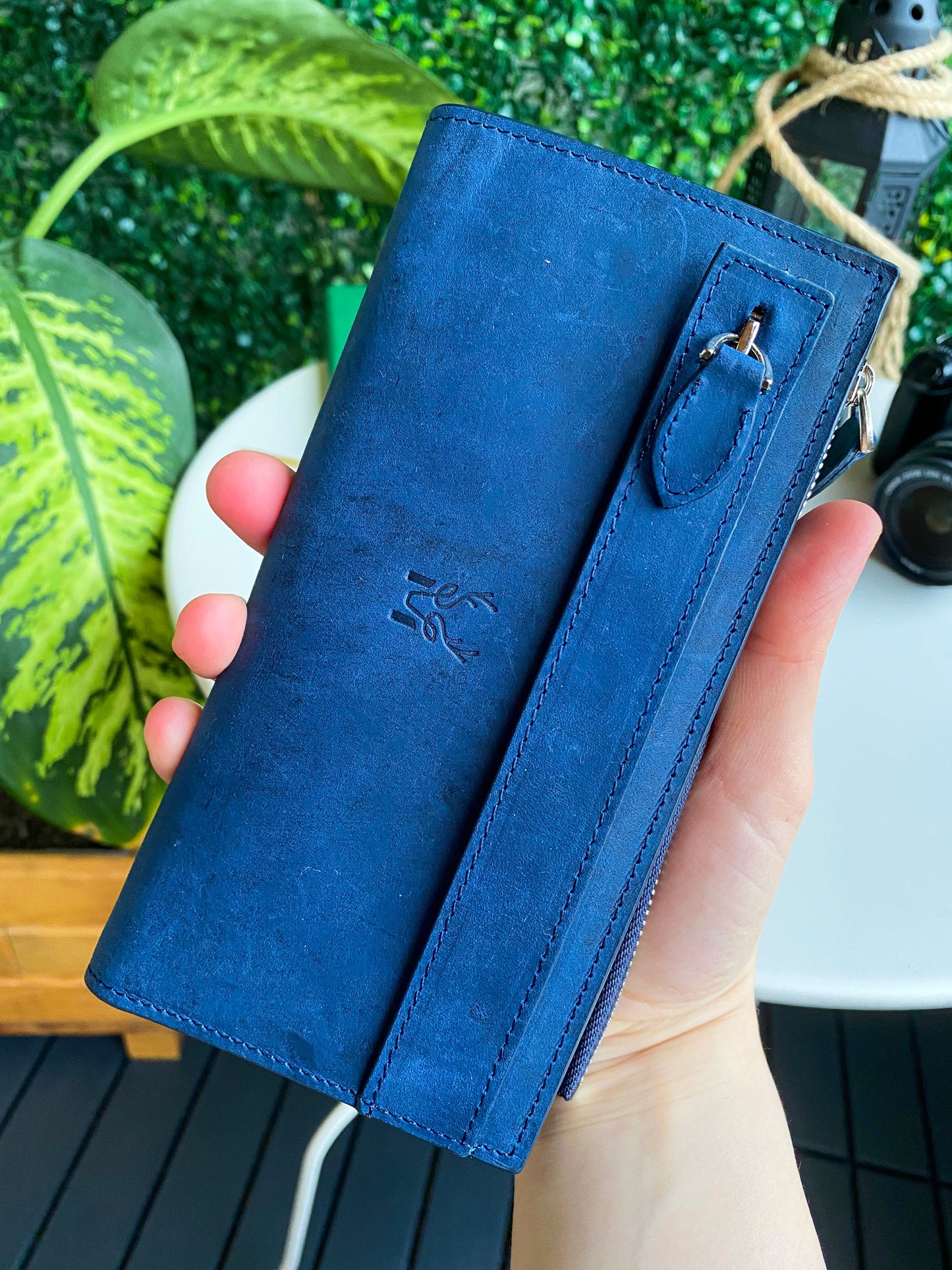 Mannu - Genuine Leather Large Wallet with Hand Band