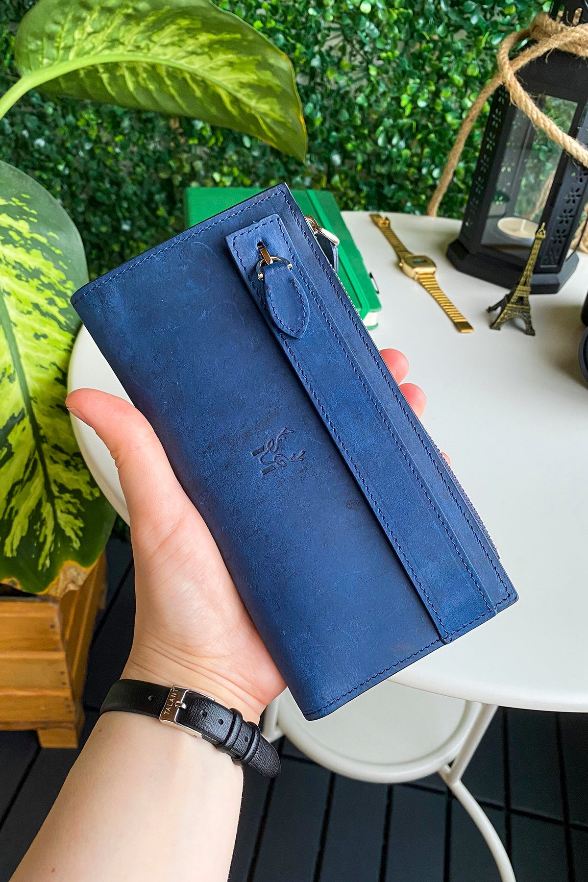 Mannu - Genuine Leather Large Wallet with Hand Band