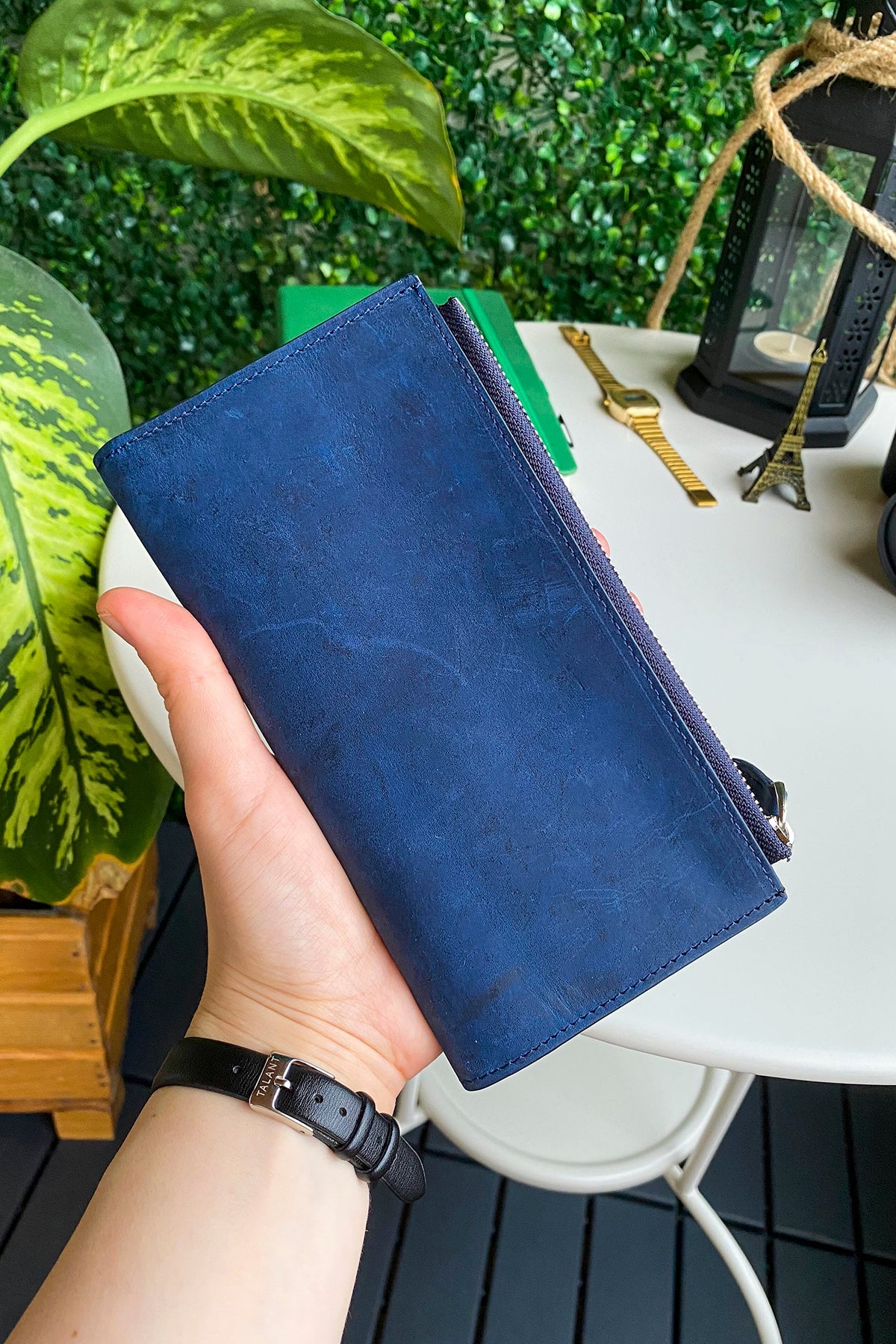 Mannu - Genuine Leather Large Wallet with Hand Band