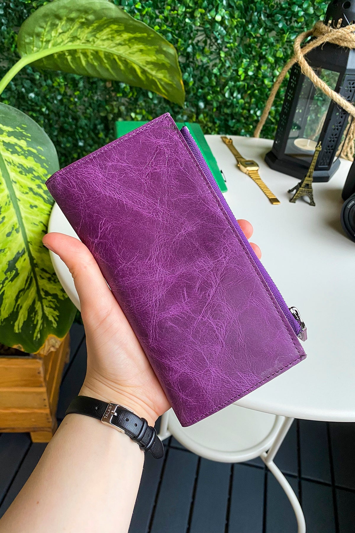 Mannu - Genuine Leather Large Wallet with Hand Band