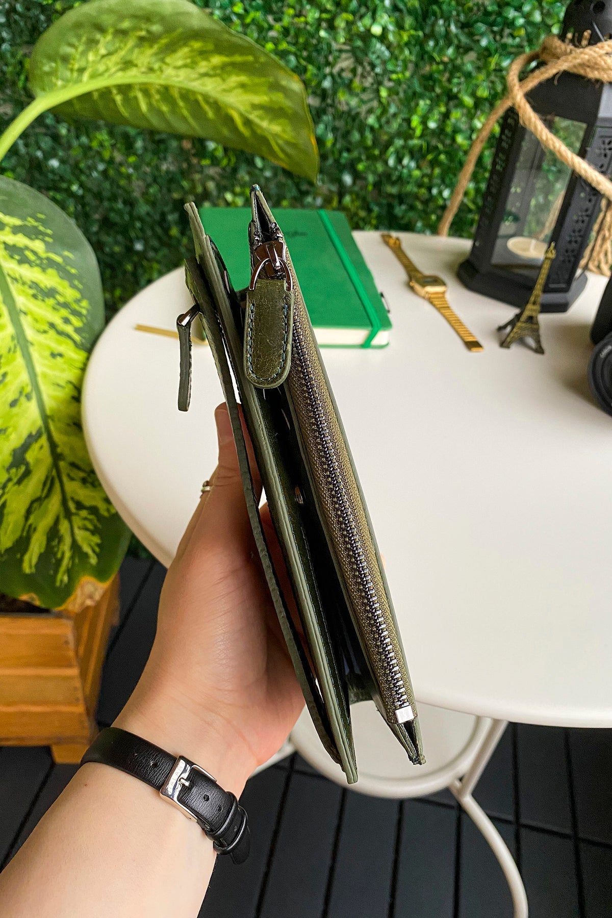 Mannu - Genuine Leather Large Wallet with Hand Band