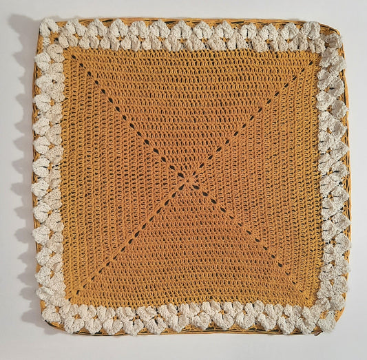 Crocheted pillow cover: Size: 18"x18"