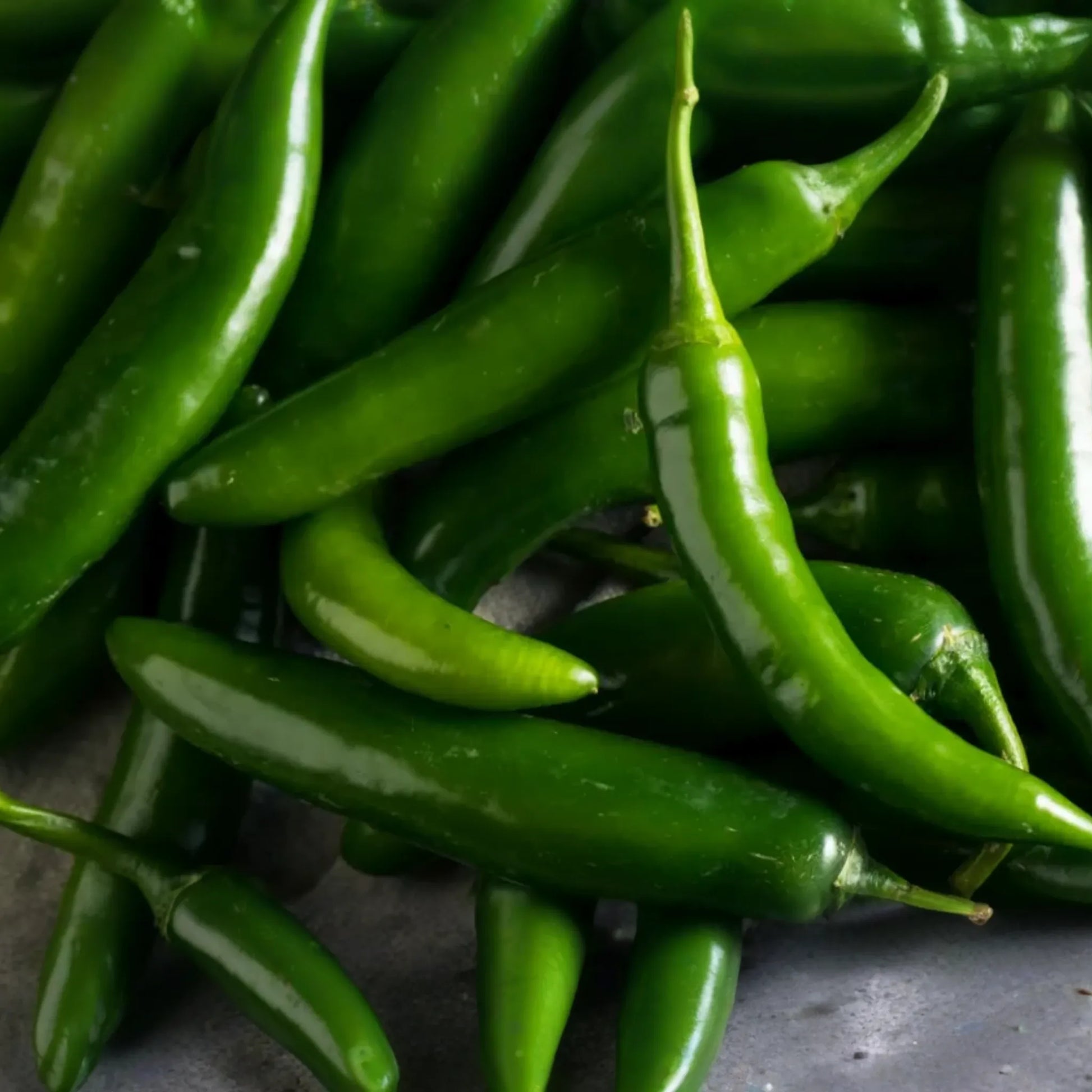 Hybrid Long Green Chili Peppers | NON-GMO | Capsicum annuum
