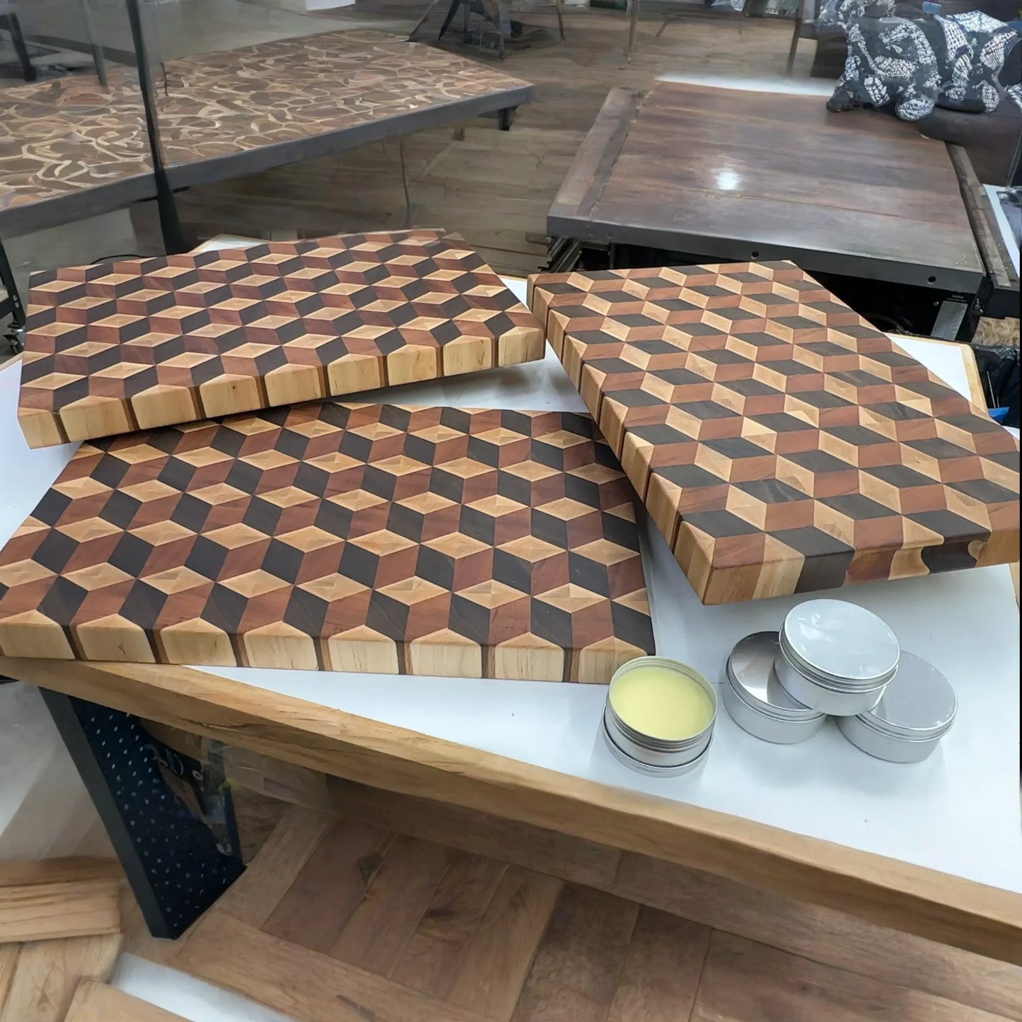 3D Cube End-Grain Cutting Board Plans