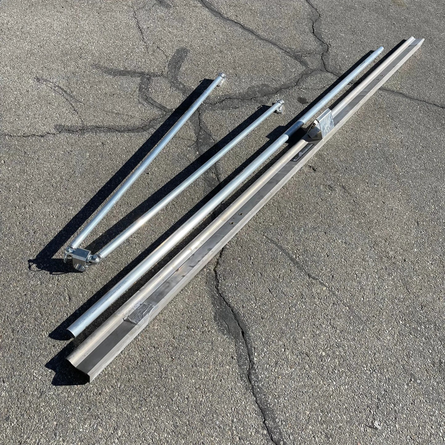 KRAFT TOOL CO. Extru-Lite Magnesium Paver 123.5” handle 144” x 4.5” screed CC291