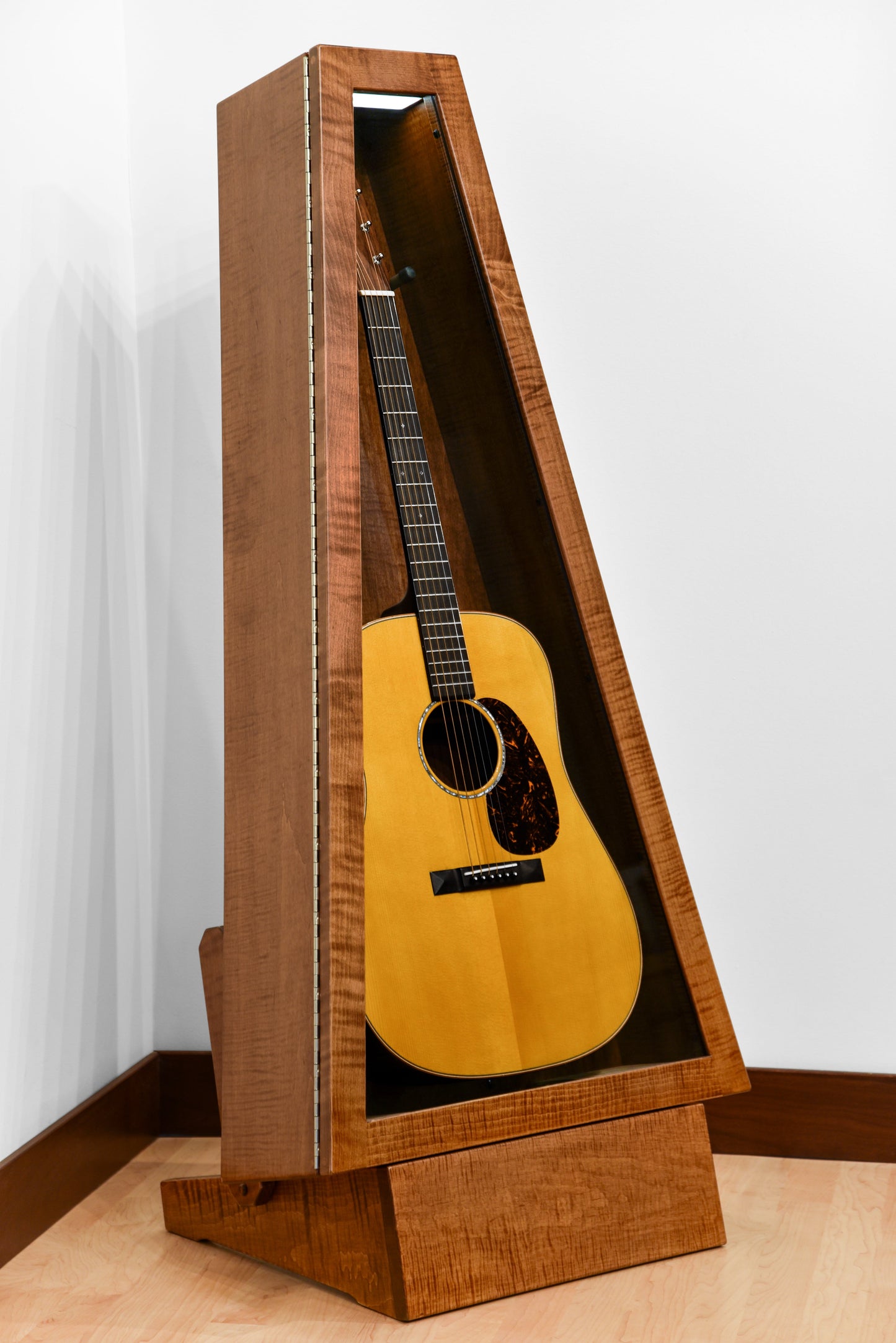 ClimaStand Triangle Humidor with Base - Flamed Maple with Boston Stain
