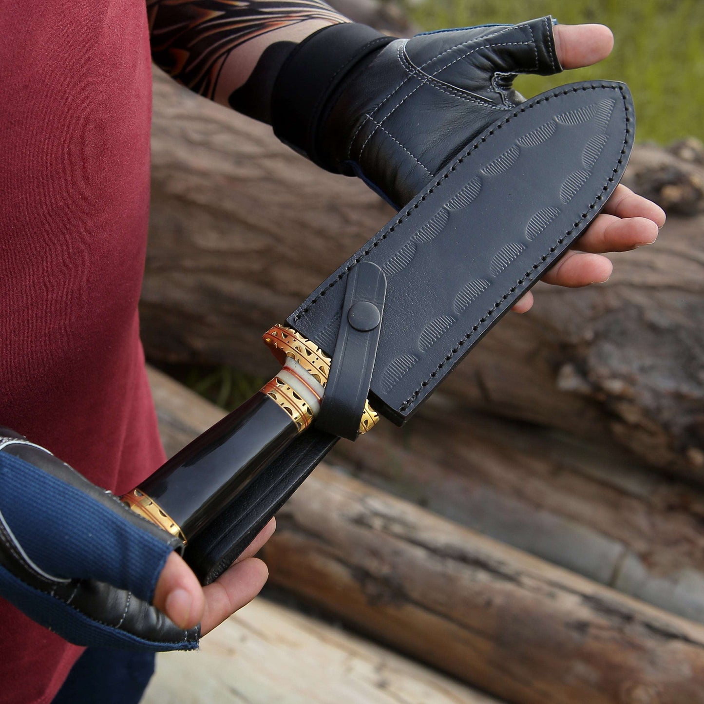 Fear Damascus Fixed Blade Hunting Knife with Bull Horn & Brass Handle