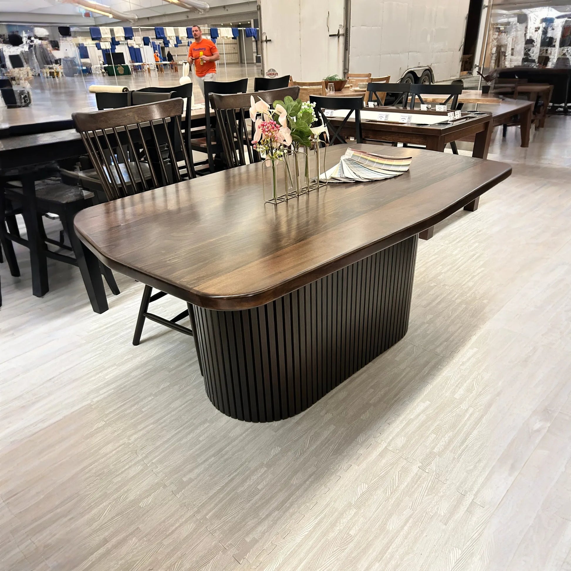 Ashley Fluted Pedestal Table