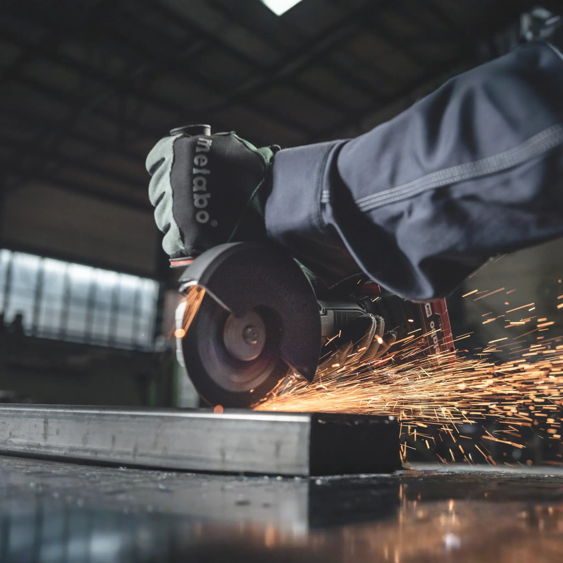 Metabo 613059520 WPB 18 LT BL 11-125 Quick 5.5 Kit 4-1/2” / 5” Brushless Braking Angle Grinder Kit