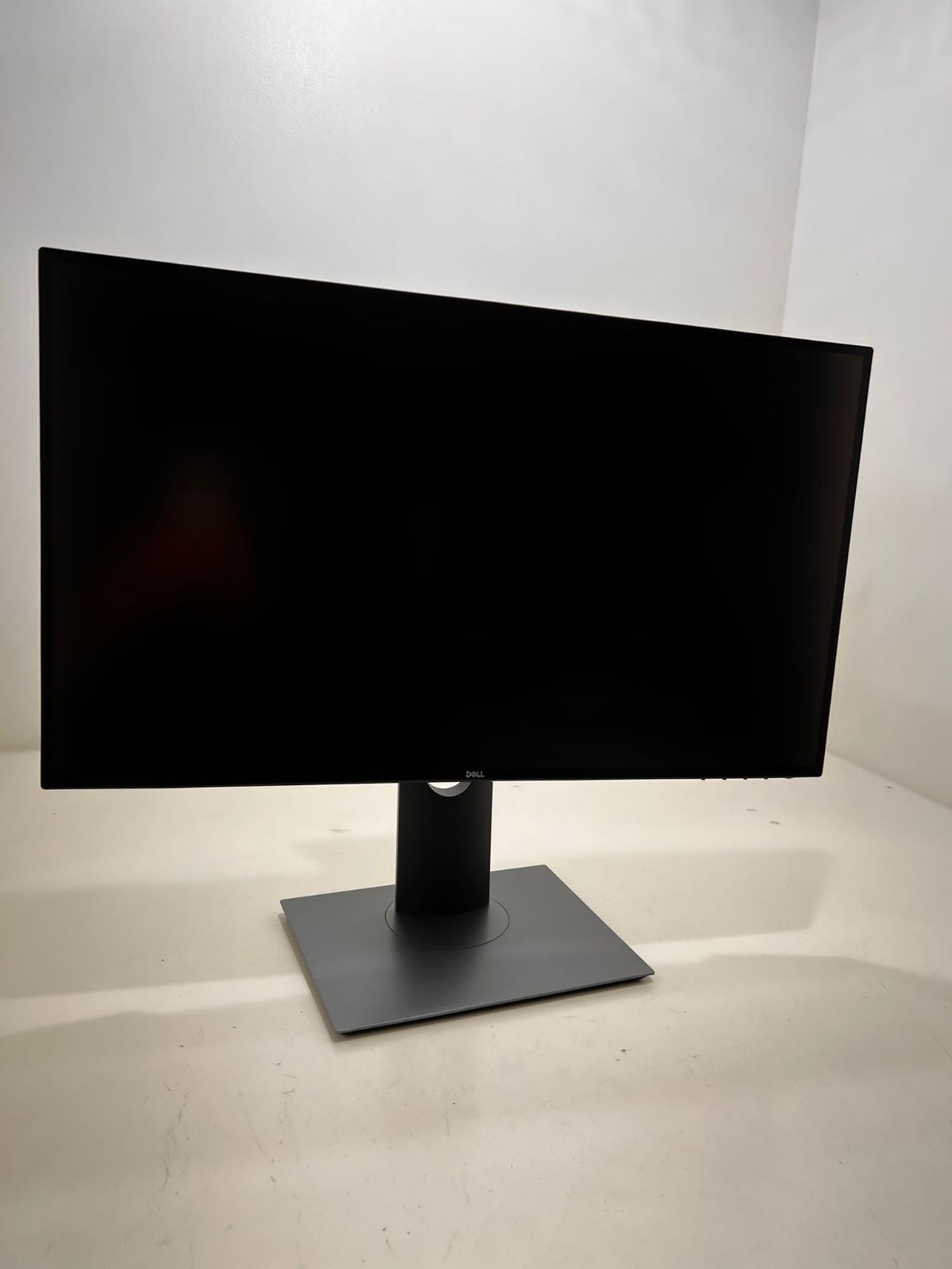 Dell U2520D 25" QHD 2560 x 1440 (2K) 60 Hz HDMI, DisplayPort, USB - C IPS Monitor - Refurbished - 88PRINTERS.COM - Little Red General Store