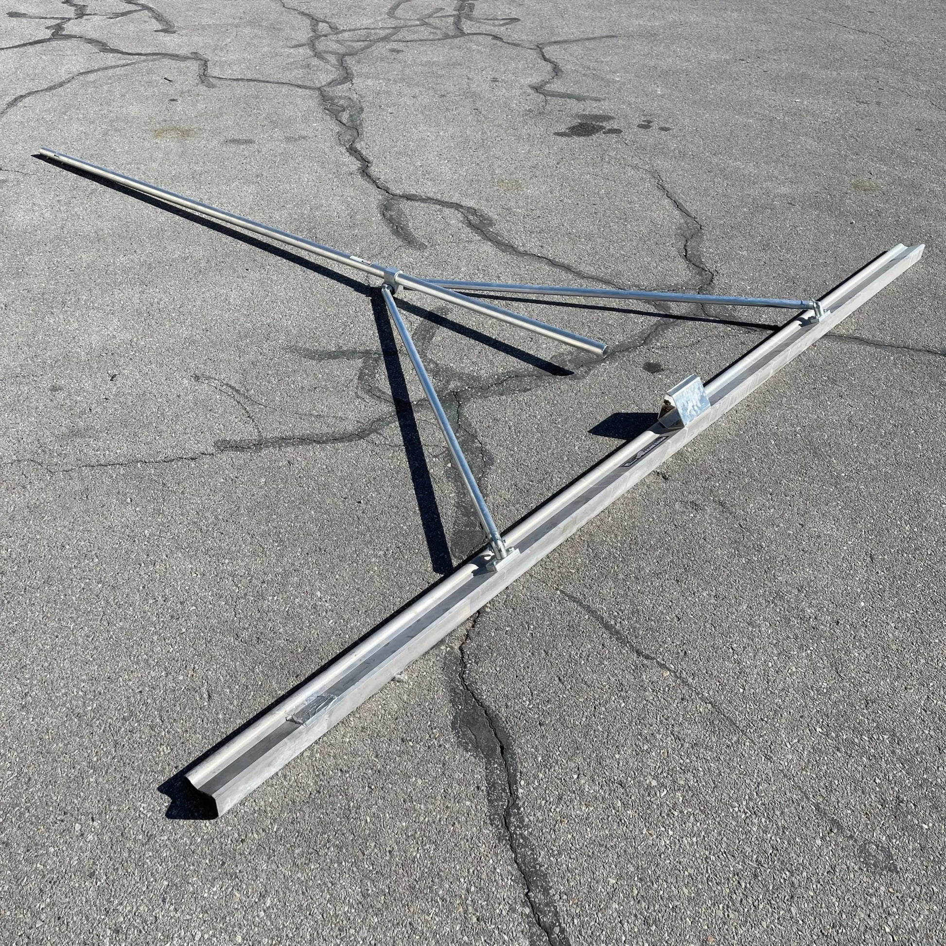 KRAFT TOOL CO. Extru-Lite Magnesium Paver 123.5” handle 144” x 4.5” screed CC291