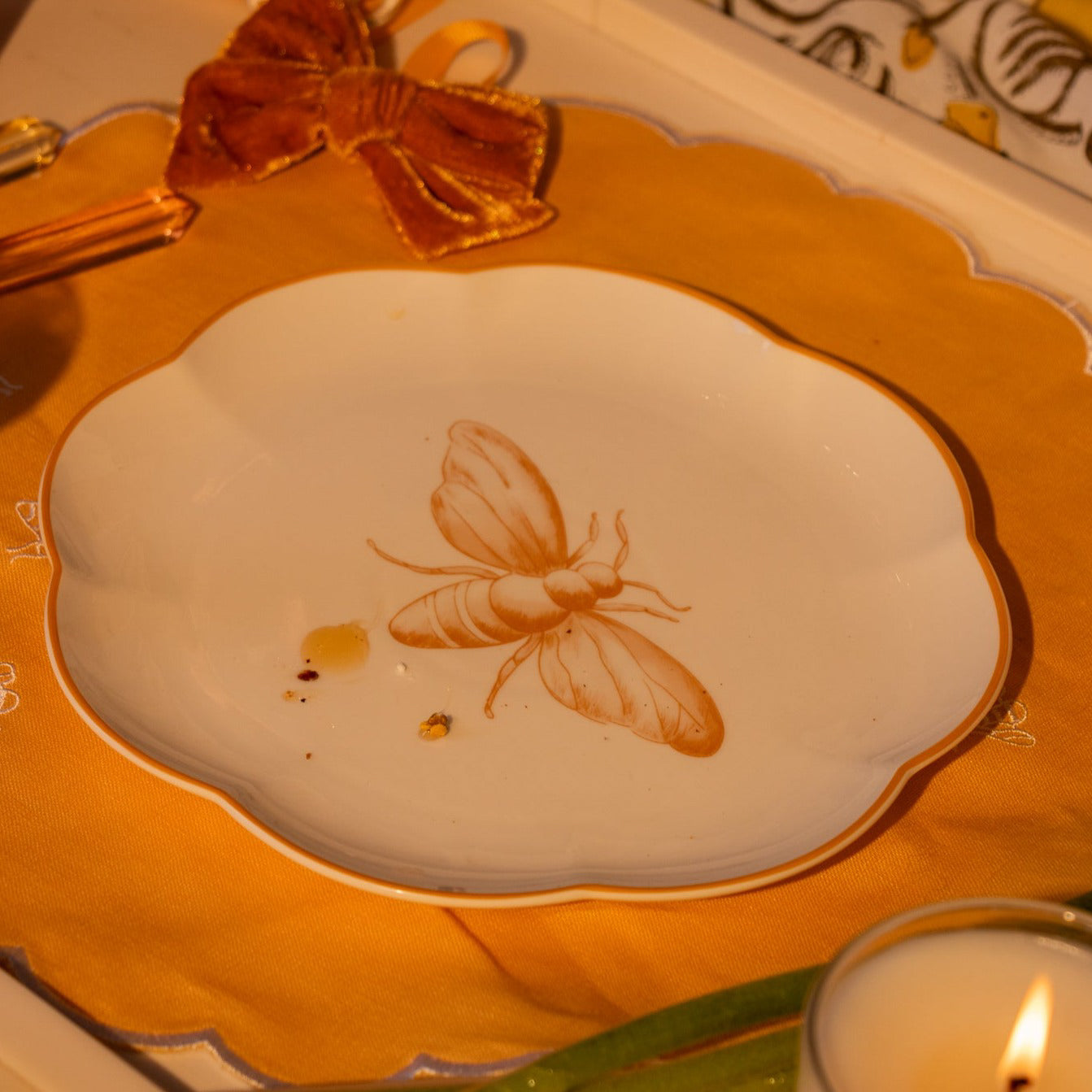 Bumble Homecoming Scalloped Starter Plate - Case of 12 Plates