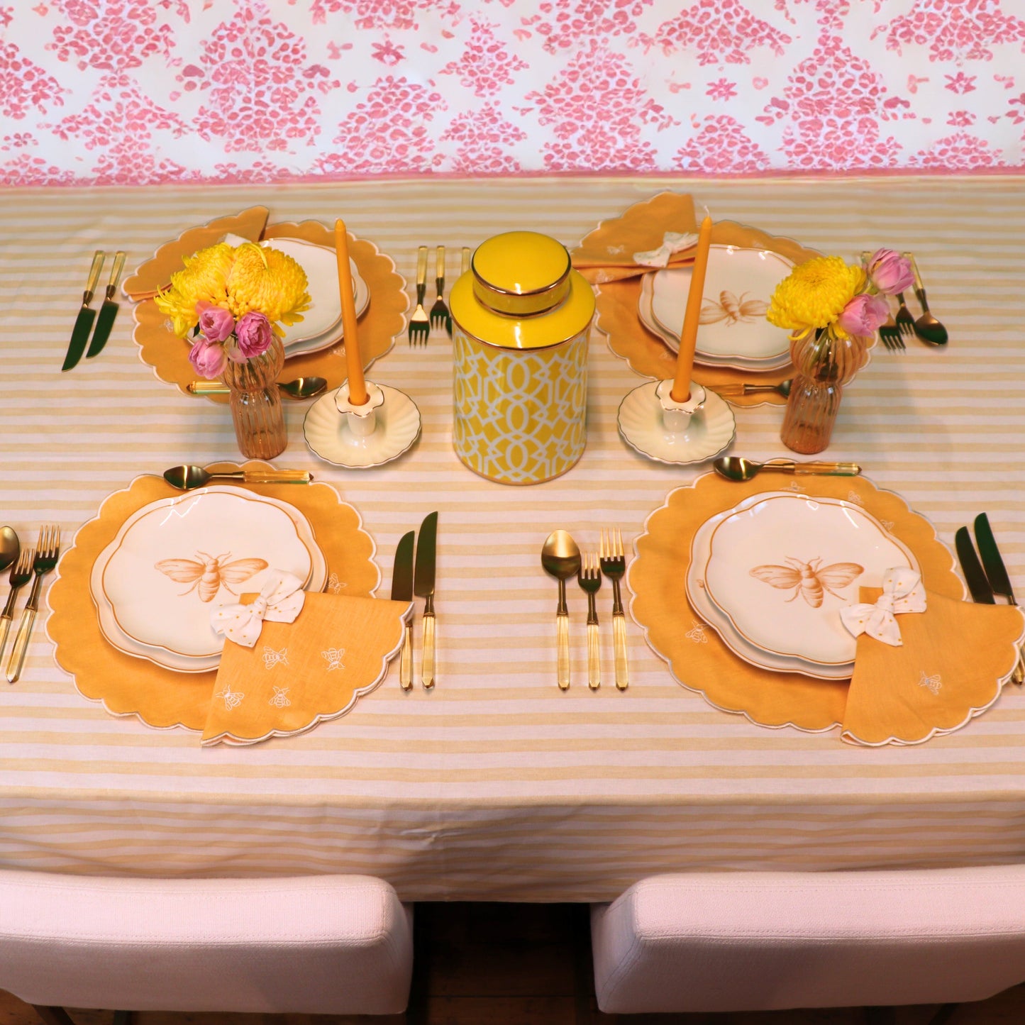 Bumble Homecoming Scalloped Starter Plate - Case of 12 Plates