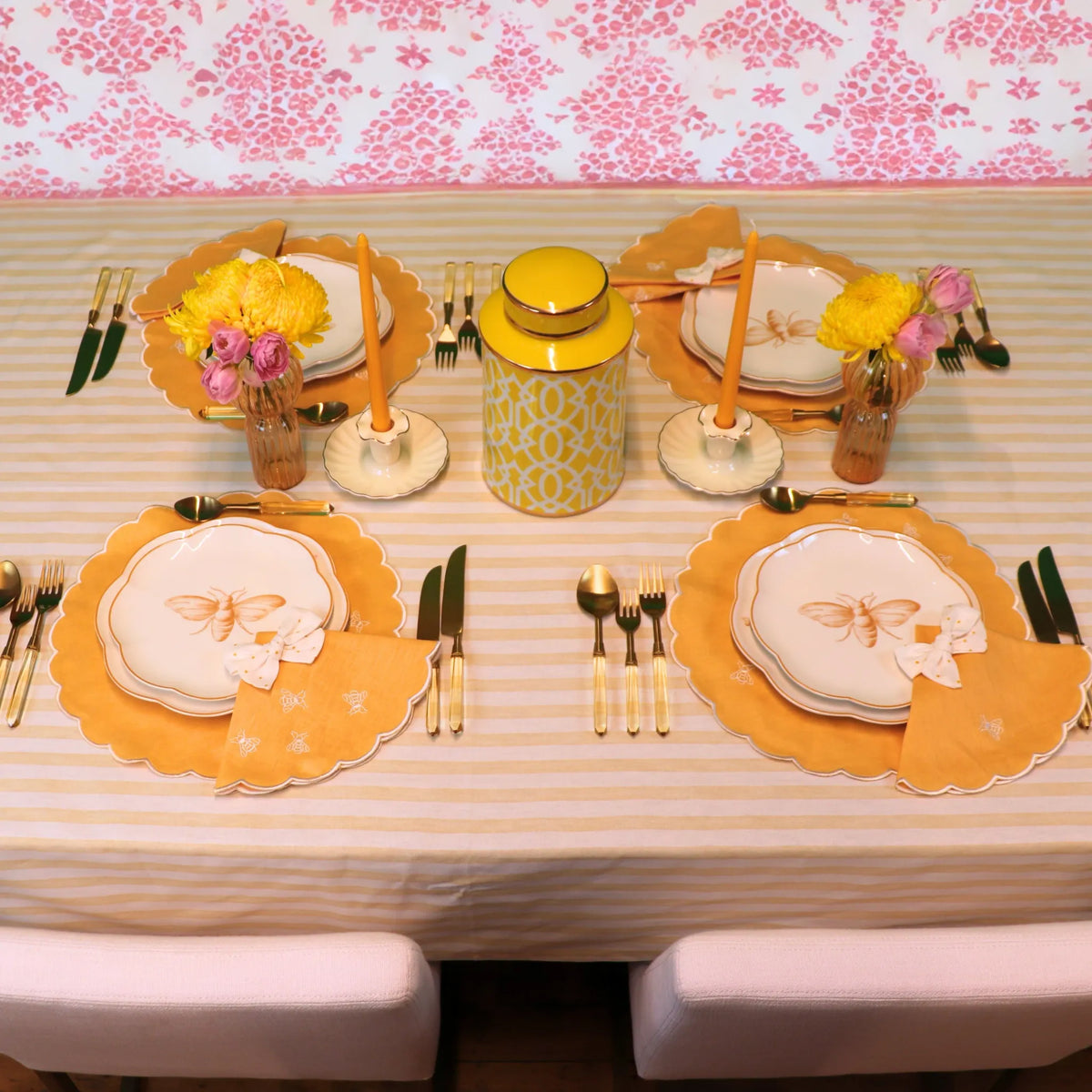 Bumble Homecoming Scalloped Starter Plate - Set of 4