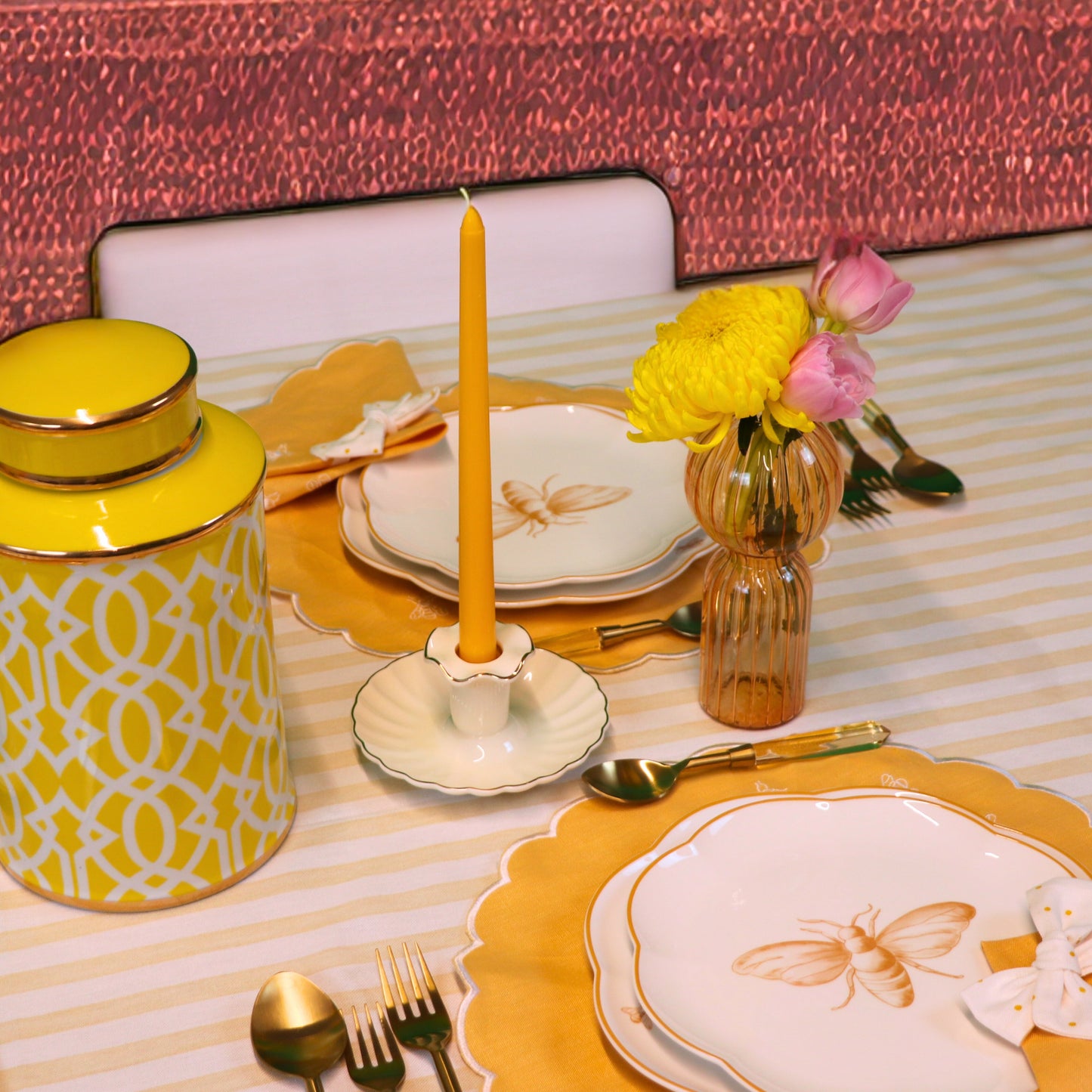 Bumble Homecoming Scalloped Starter Plate - Case of 12 Plates