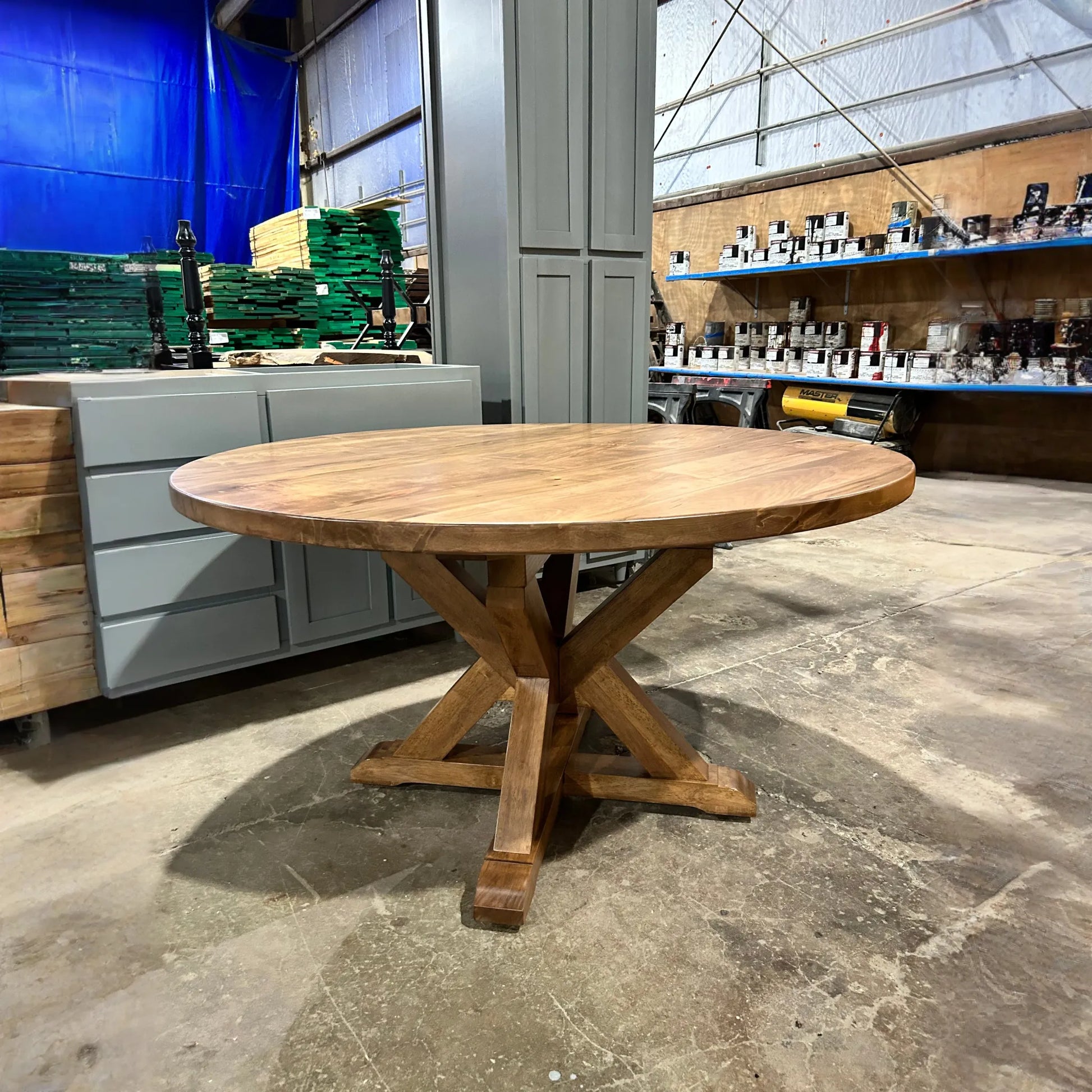 Canyon style round table