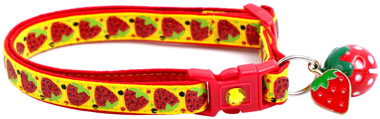 Strawberries Breakaway Cat Collar
