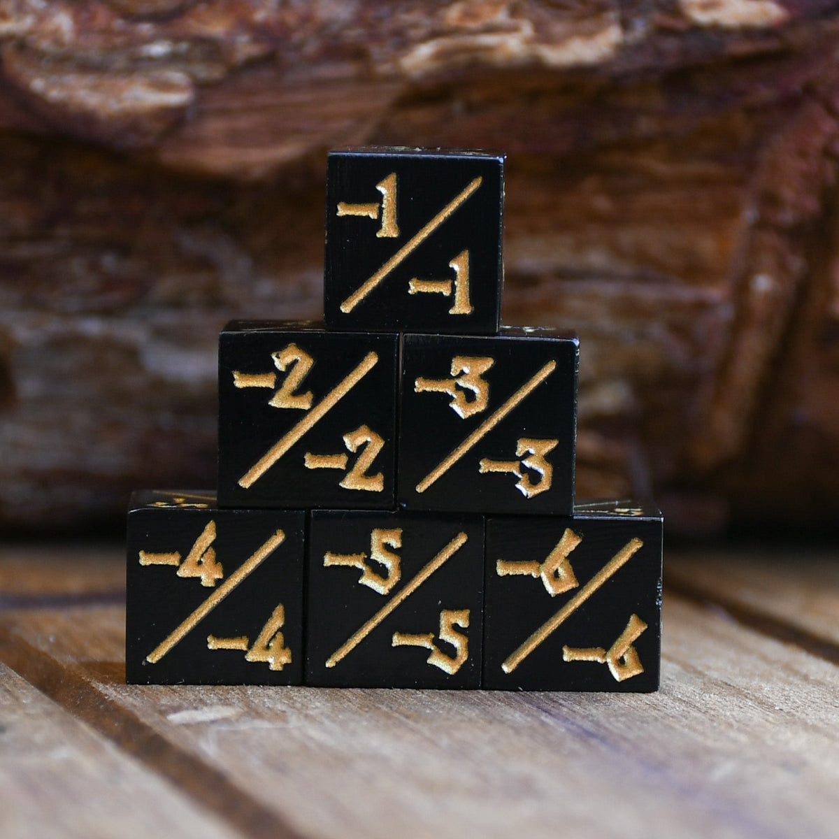 '-1/-1 Counter Dice- Black, 6ct.