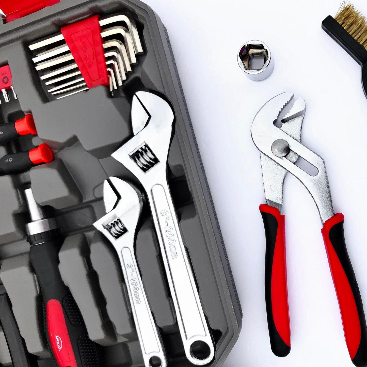 95 Piece Mechanics Tool Set in Metric and SAE for Small Engine, Mechanical and General Repairs – DT1242