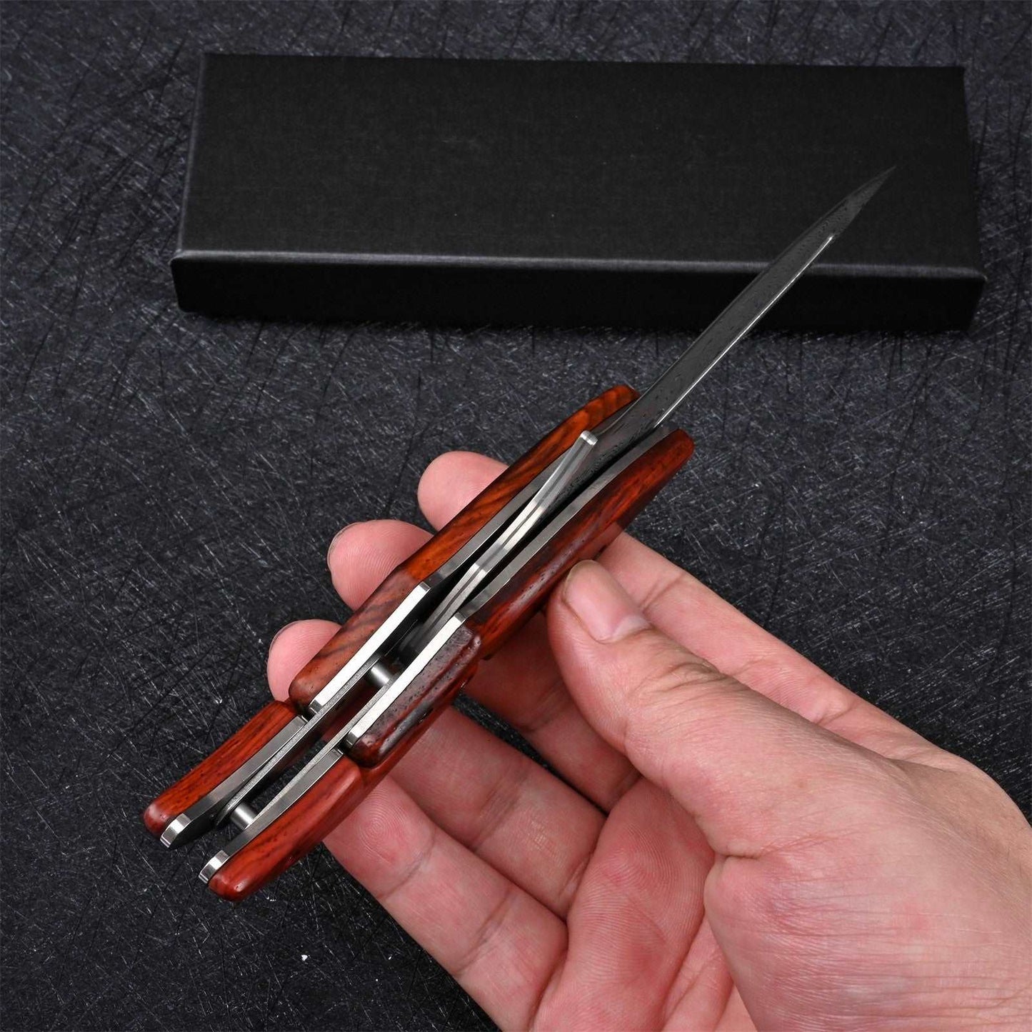 Hera Japanese VG10 Slider Damascus Pocket Knife with Exotic Red Sandal Wood Handle