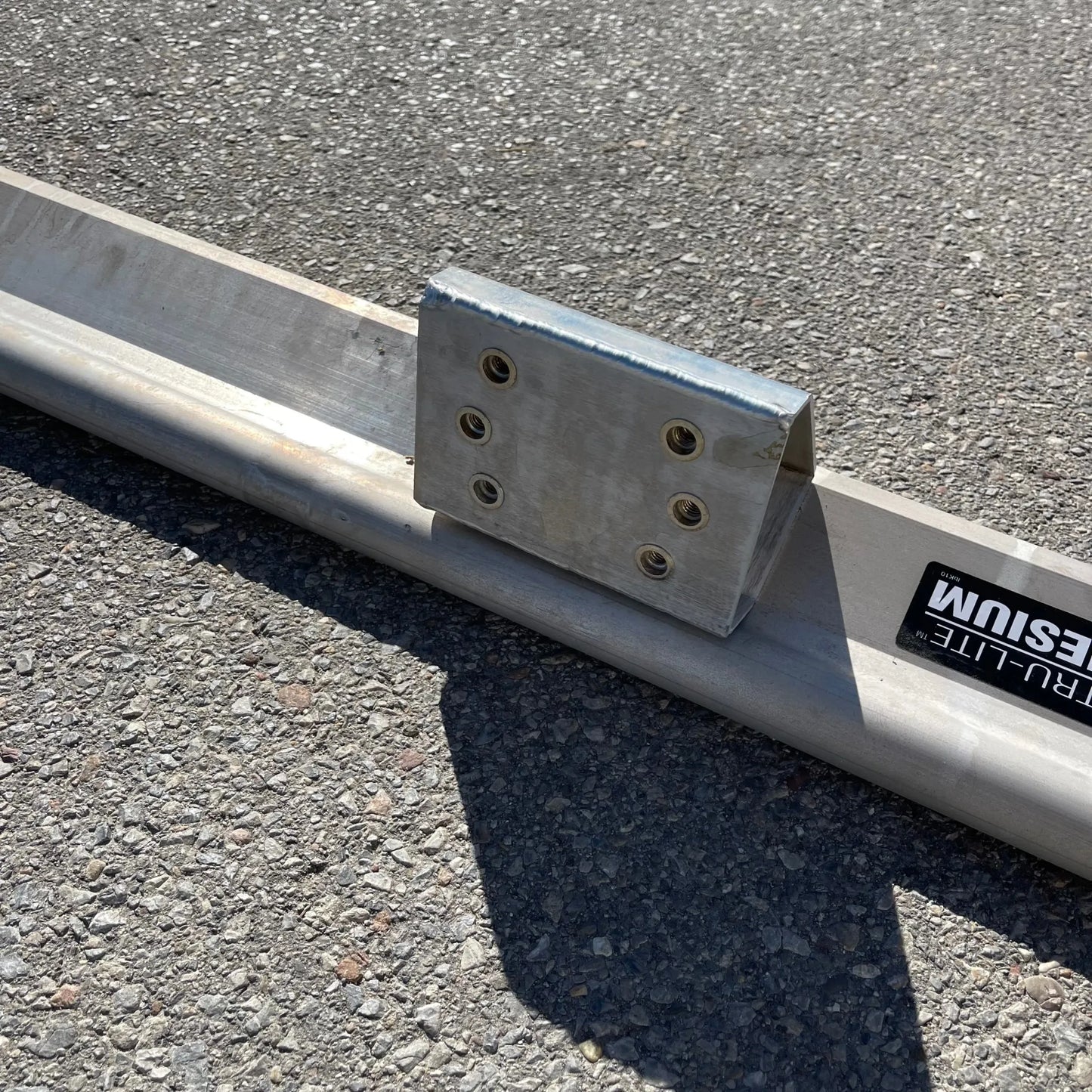 KRAFT TOOL CO. Extru-Lite Magnesium Paver 123.5” handle 144” x 4.5” screed CC291