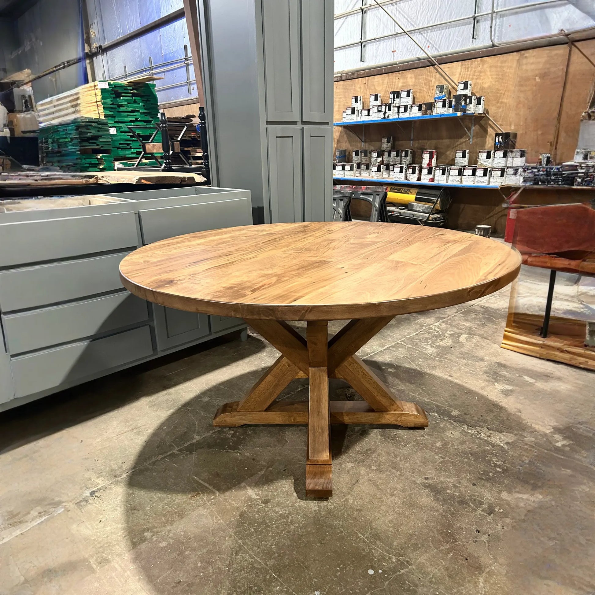 Canyon style round table