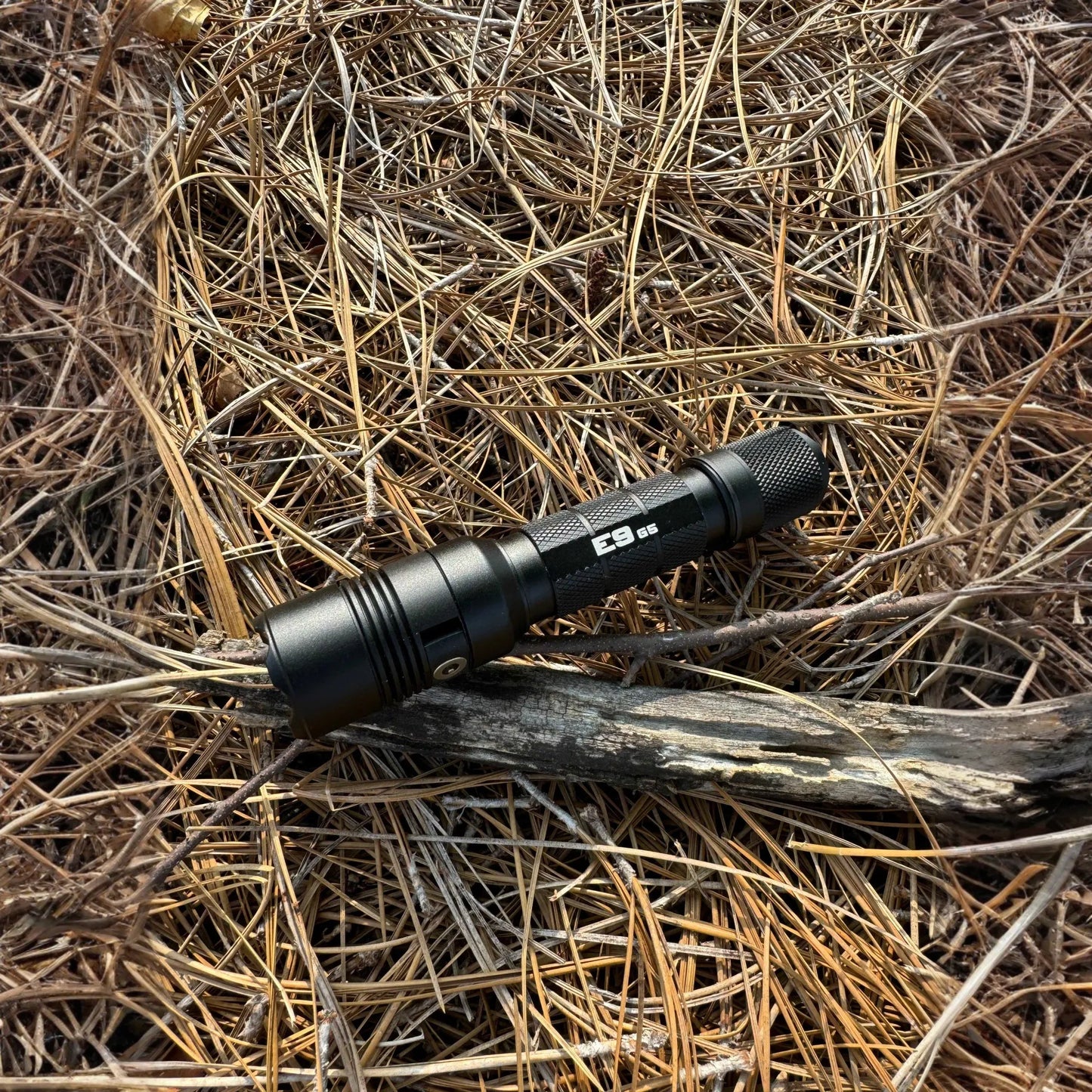 E9 GEN5 Long Throw- 3,000 Lumen  388 Meter  Tactical EDC Flashlight
