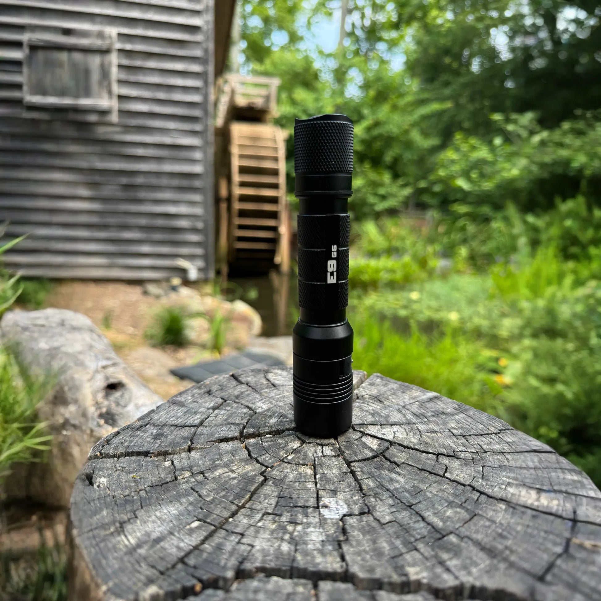E9 GEN5 Long Throw- 3,000 Lumen  388 Meter  Tactical EDC Flashlight