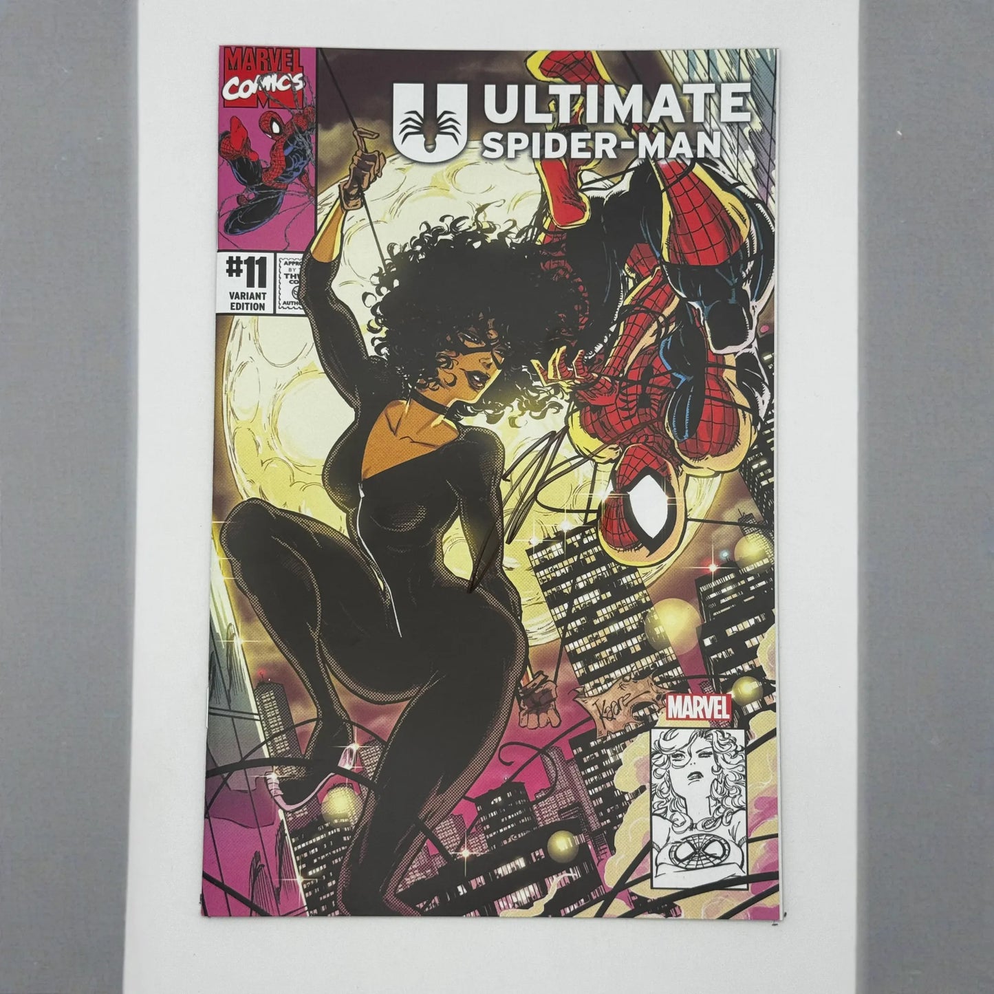 [Signed by Hickman] Ultimate Spider-Man #11 Unknown Comics Andrews Exclusive Var [INST]