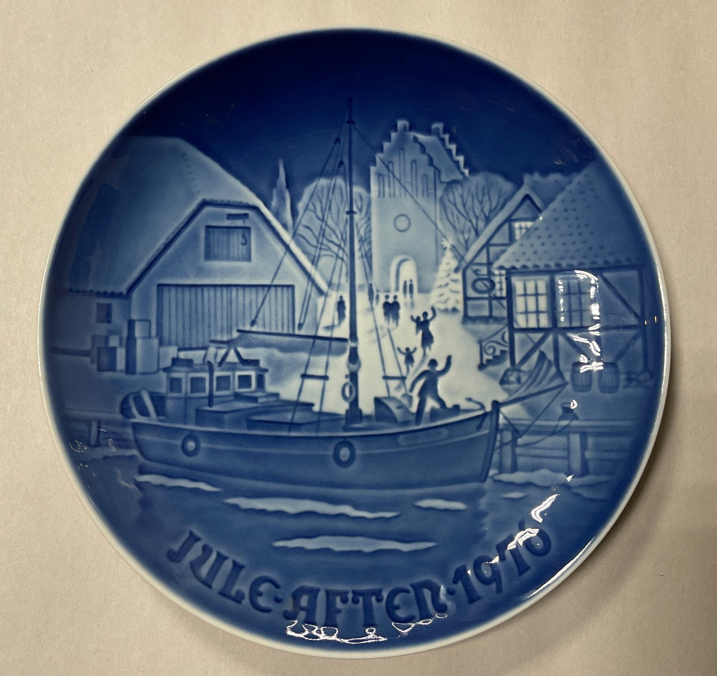 Vintage B&G Copenhagen porcelain Jule After plates
