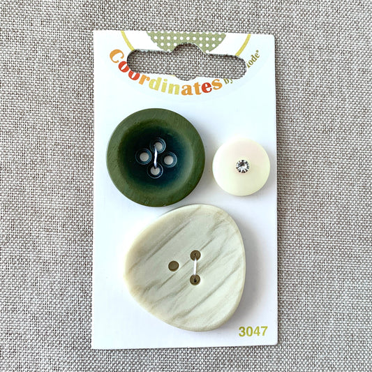 3047 - Coordinates - 2 Hole - Assorted Sizes - Green Ivory
