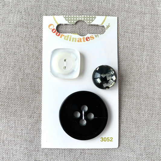 3052 - Coordinates - 2 Hole - Assorted Sizes - Black White Silver