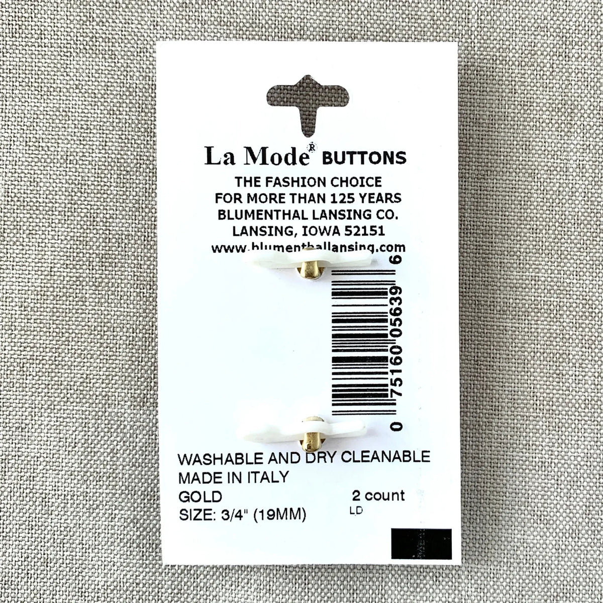 26998 Geometric Gold Rectangle - La Mode - 1 Hole - 19mm - Gold - 🆕 New Arrivals, All Products, Products from The Attic Exchange, 🎨 Arts + Entertainment, 🎨 Hobbies + Creative Arts - Little Red General Store
