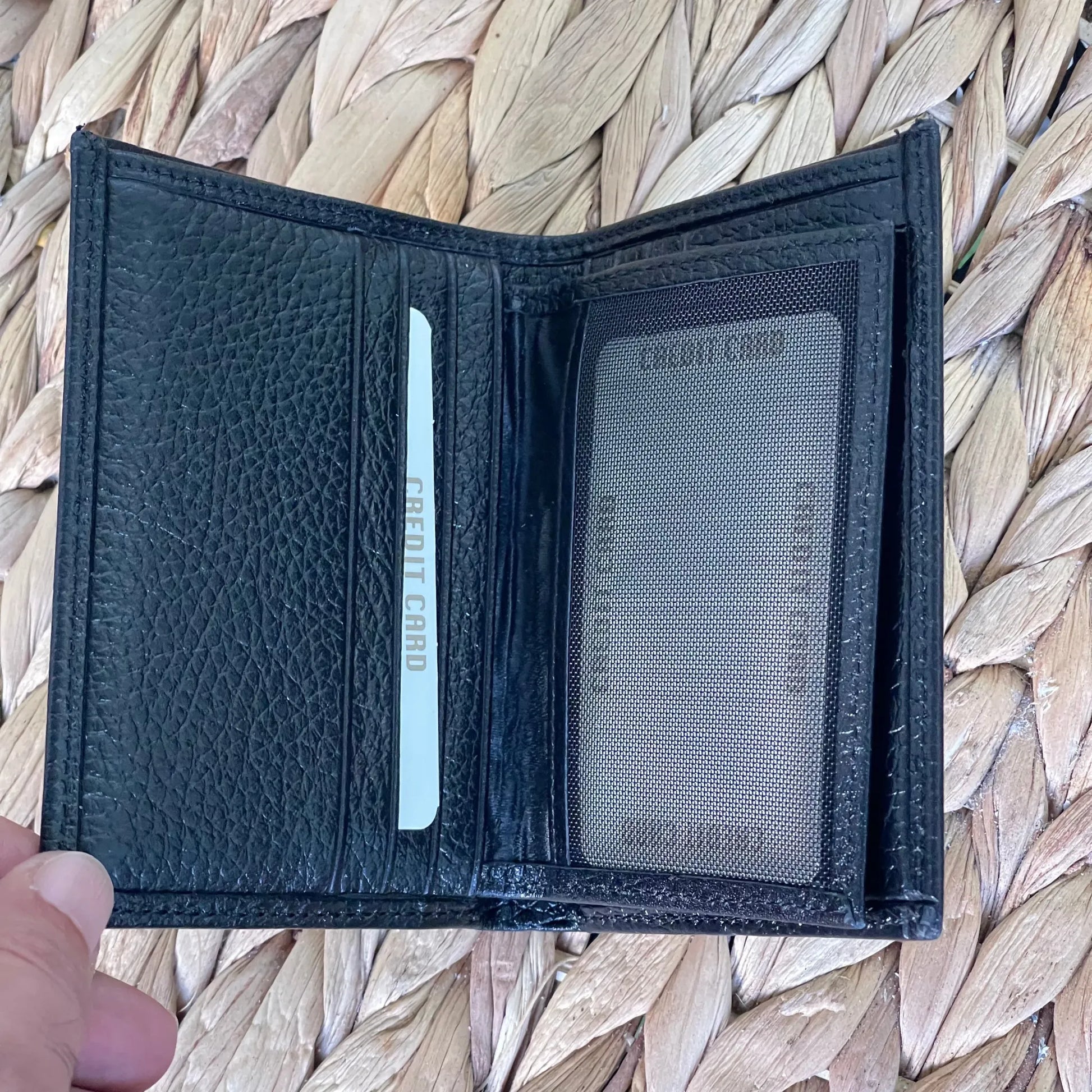 Handmade Real Leather Wallet – The Ultimate Official Gift for Men and Women - Black