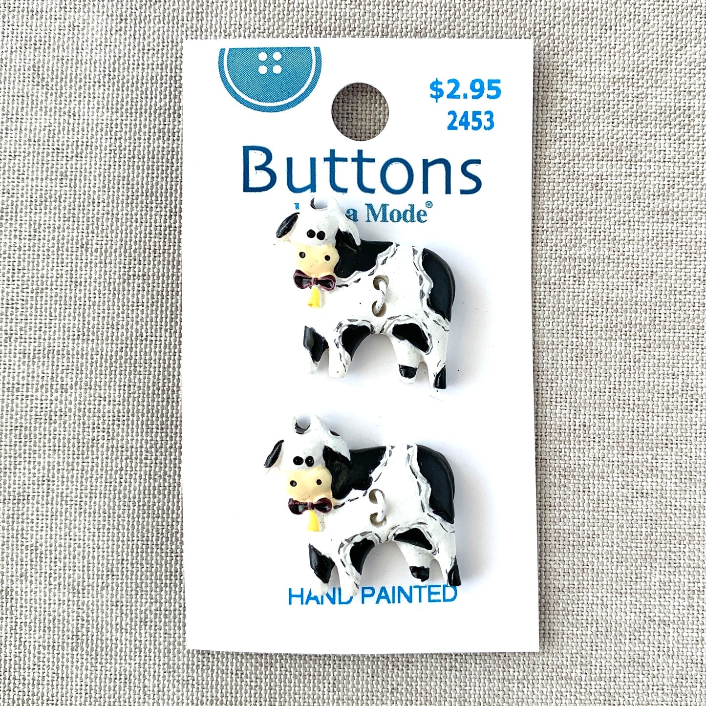 2453 Cow - La Mode - 1 Hole - Shank - Assorted Sizes